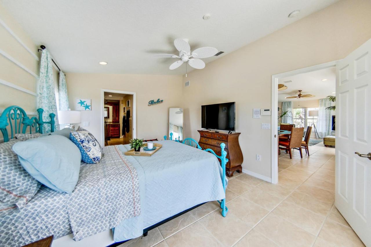 Holiday home Oasis By The Sea Front Community - Luxurious Pool With Waterfall - Sleeps 10 -