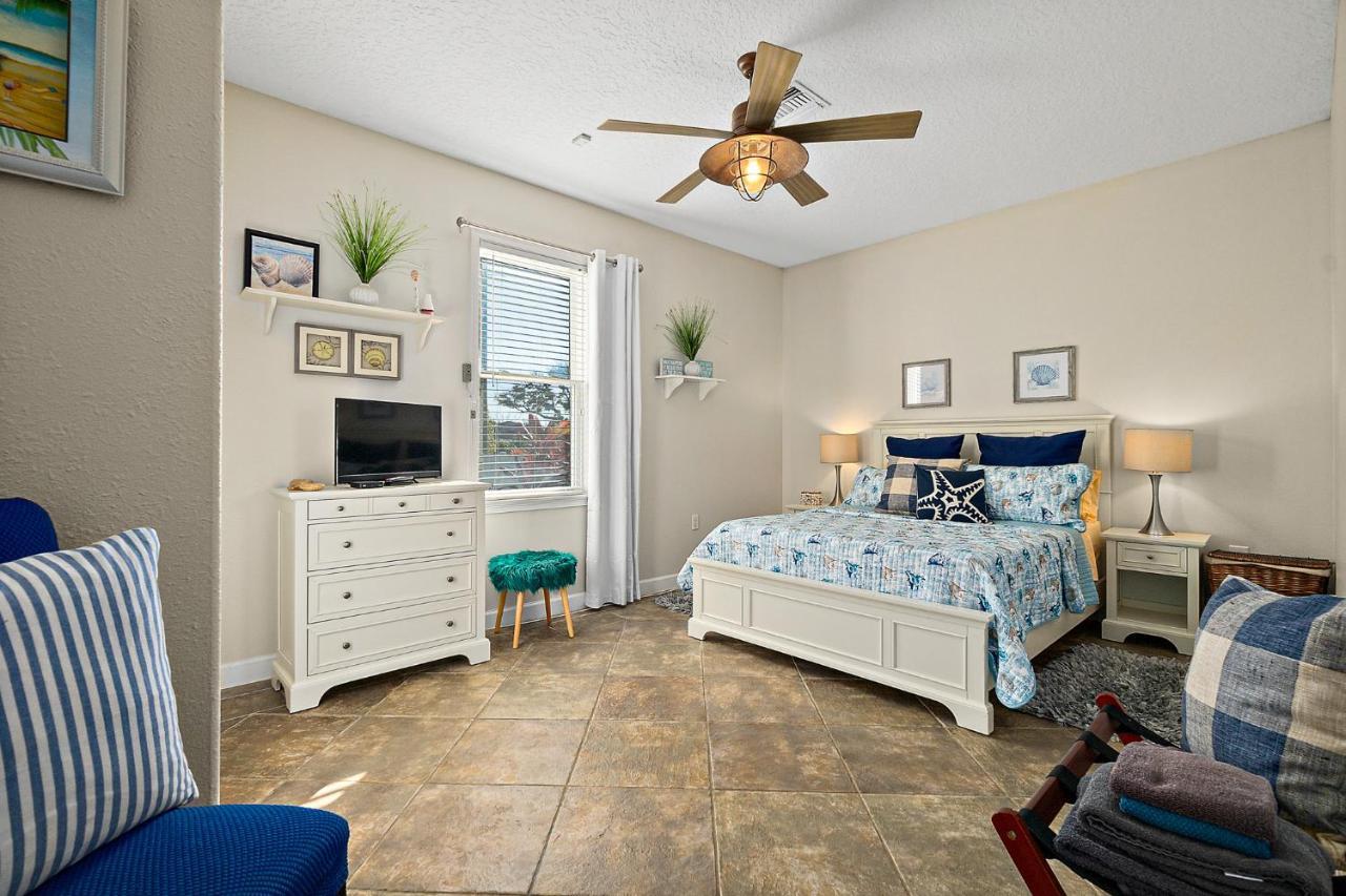 Fantasea Is The Perfect House With Pool And Hot Tub 4 Bed3 Bath With 2 Master * Palm Coast