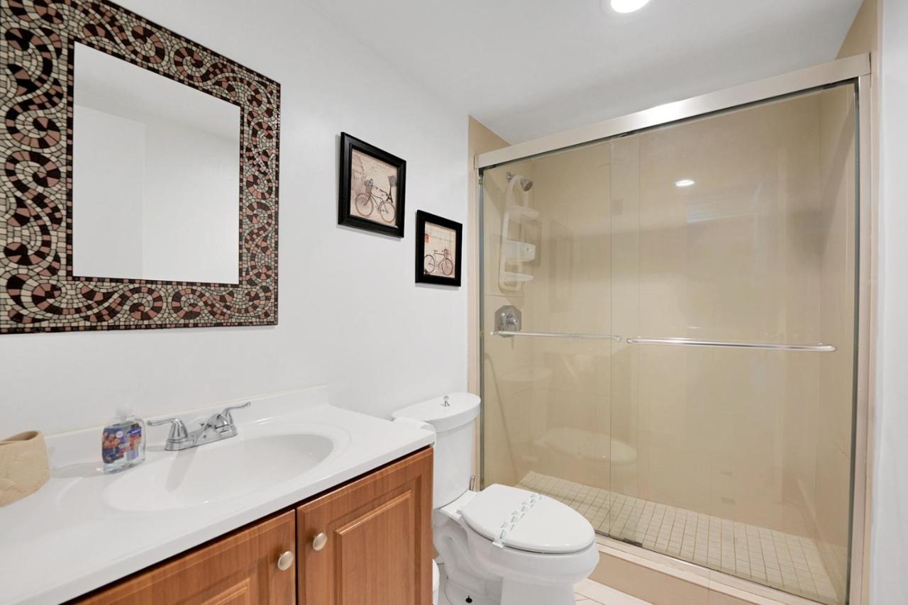 2 Bedrooms 2 Full Bathrooms Apt. On The