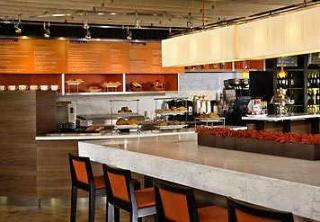 Courtyard By Marriott Orlando Mary North Hotel Heathrow