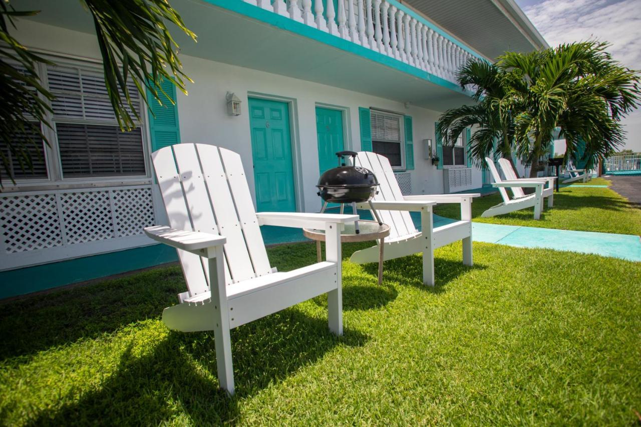 The Boathouse Motel