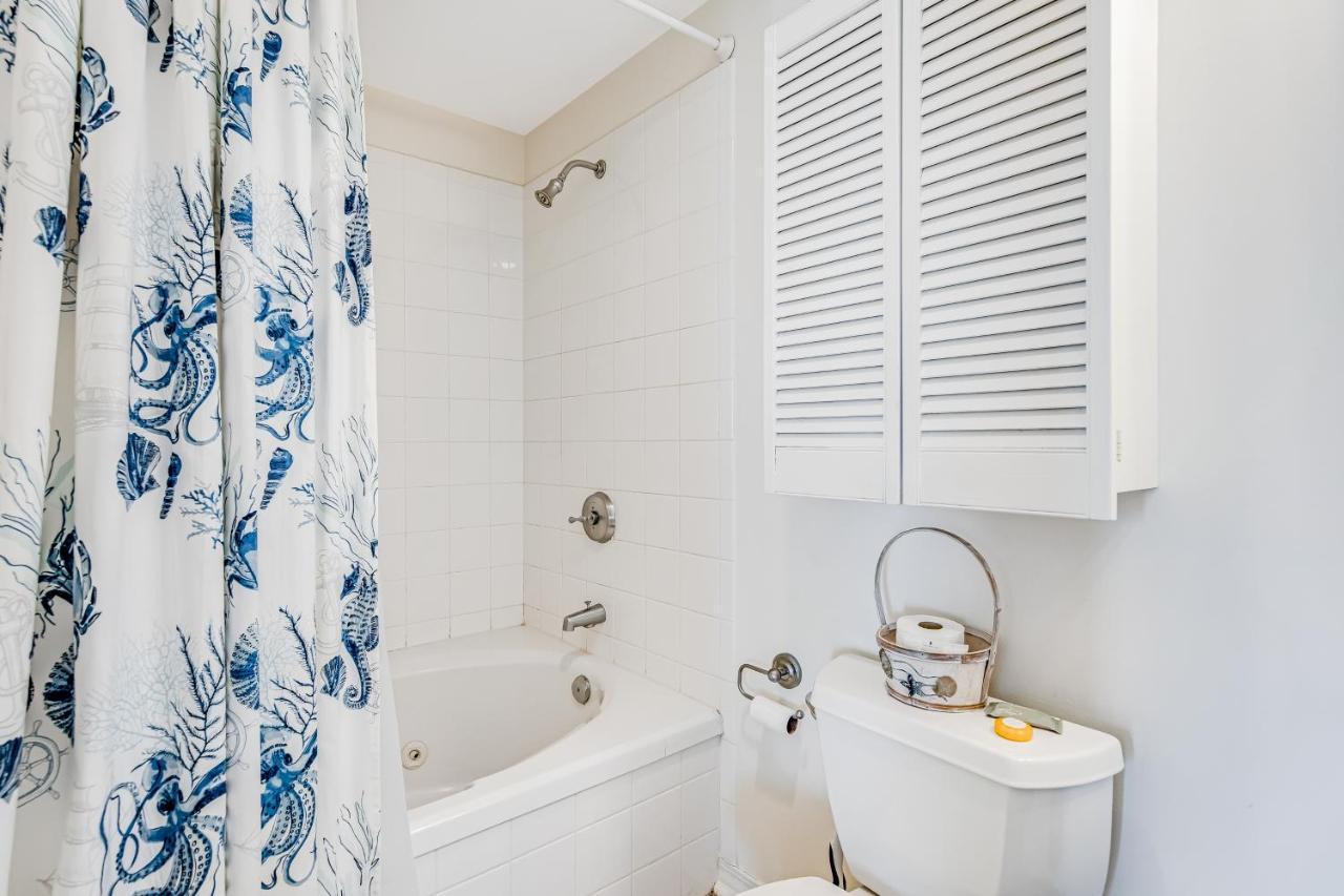 Hotel Beachy Beaut At Emerald Isle
