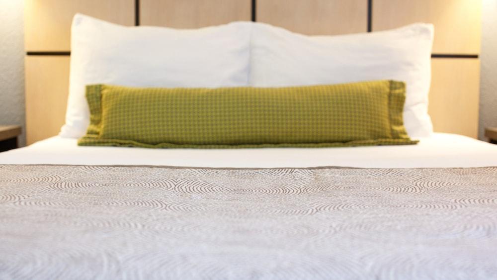 Sonesta Simply Miami Airport 2*