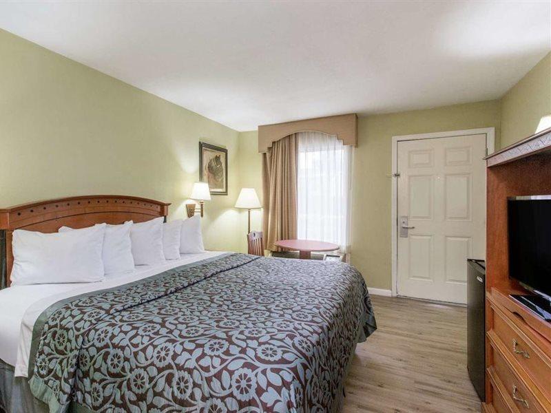 Hotel Days By Wyndham Ormond Ormond Beach