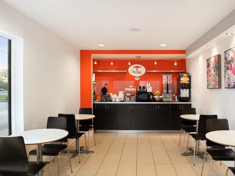 Super 8 By Wyndham Ormond