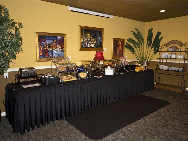 Days By Wyndham Town Center Hotel 3*