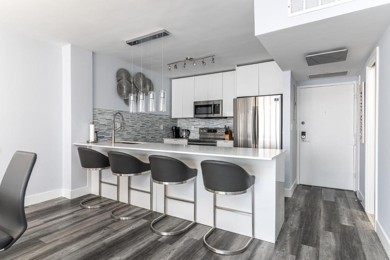 Amazing 2br 2ba Newly Reno Beachfront W/beach View