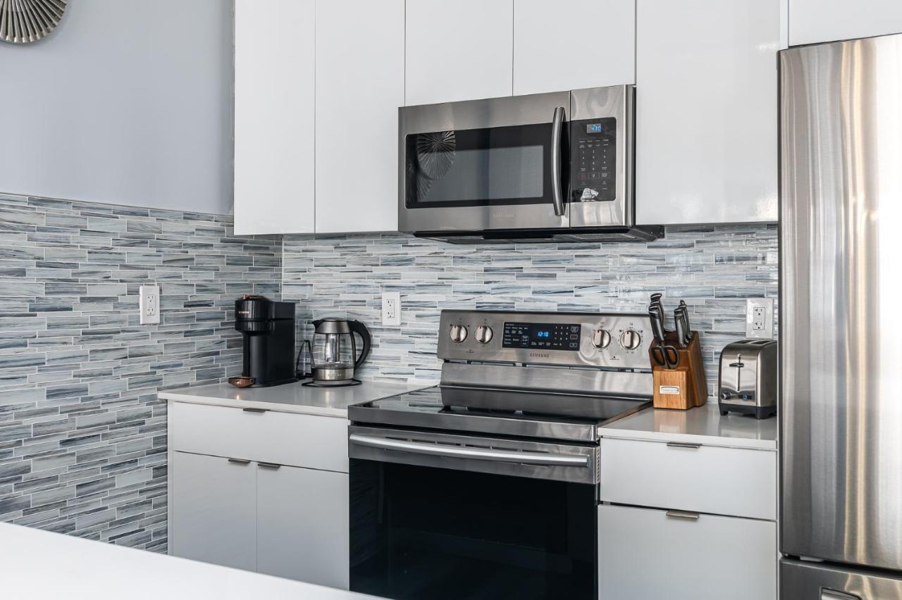 Apartment Amazing 2br 2ba Newly Reno Beachfront W/beach View Hollywood