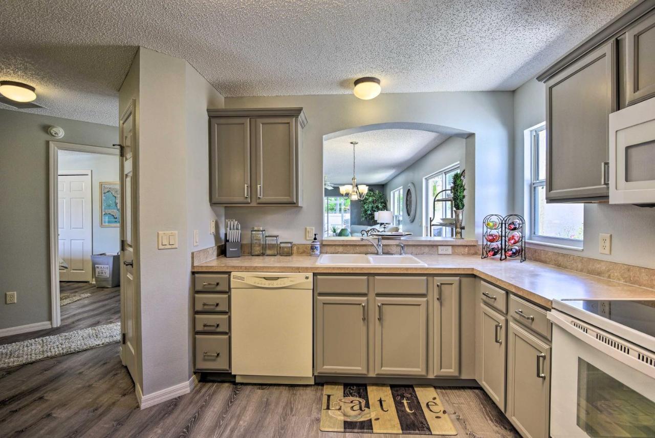 Villa Courtyard With Lanai And Community Amenities!