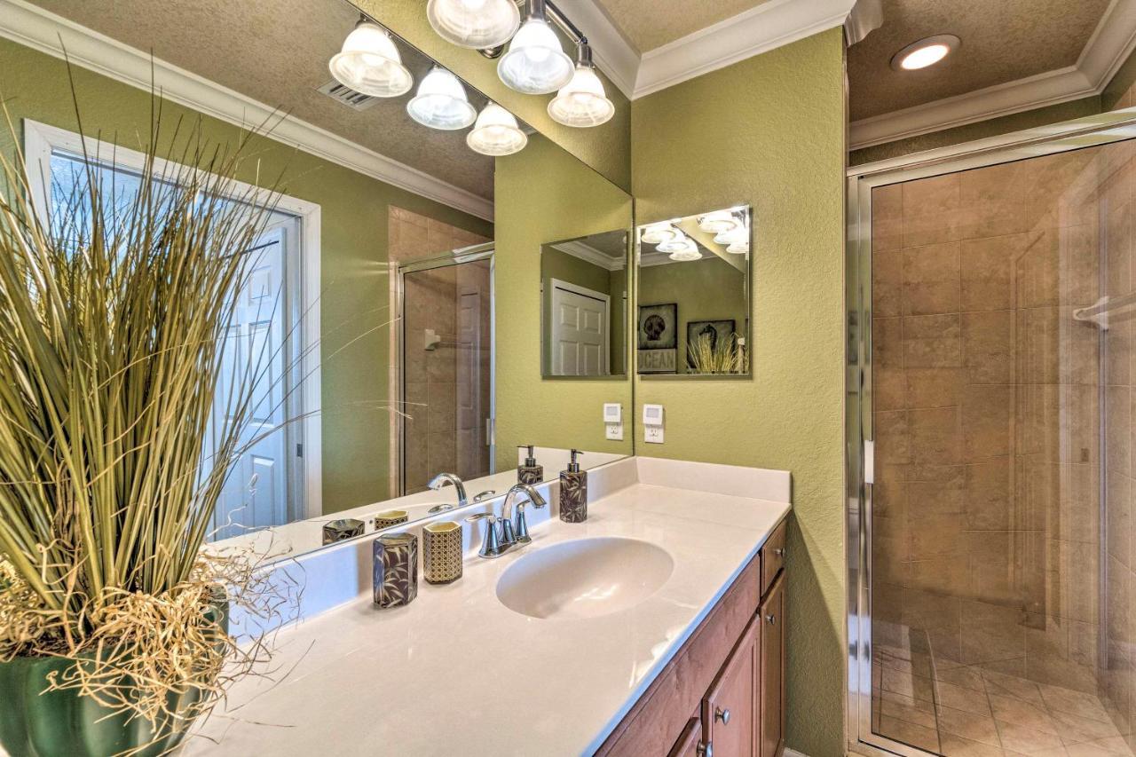 River Country Club With Pool Access!