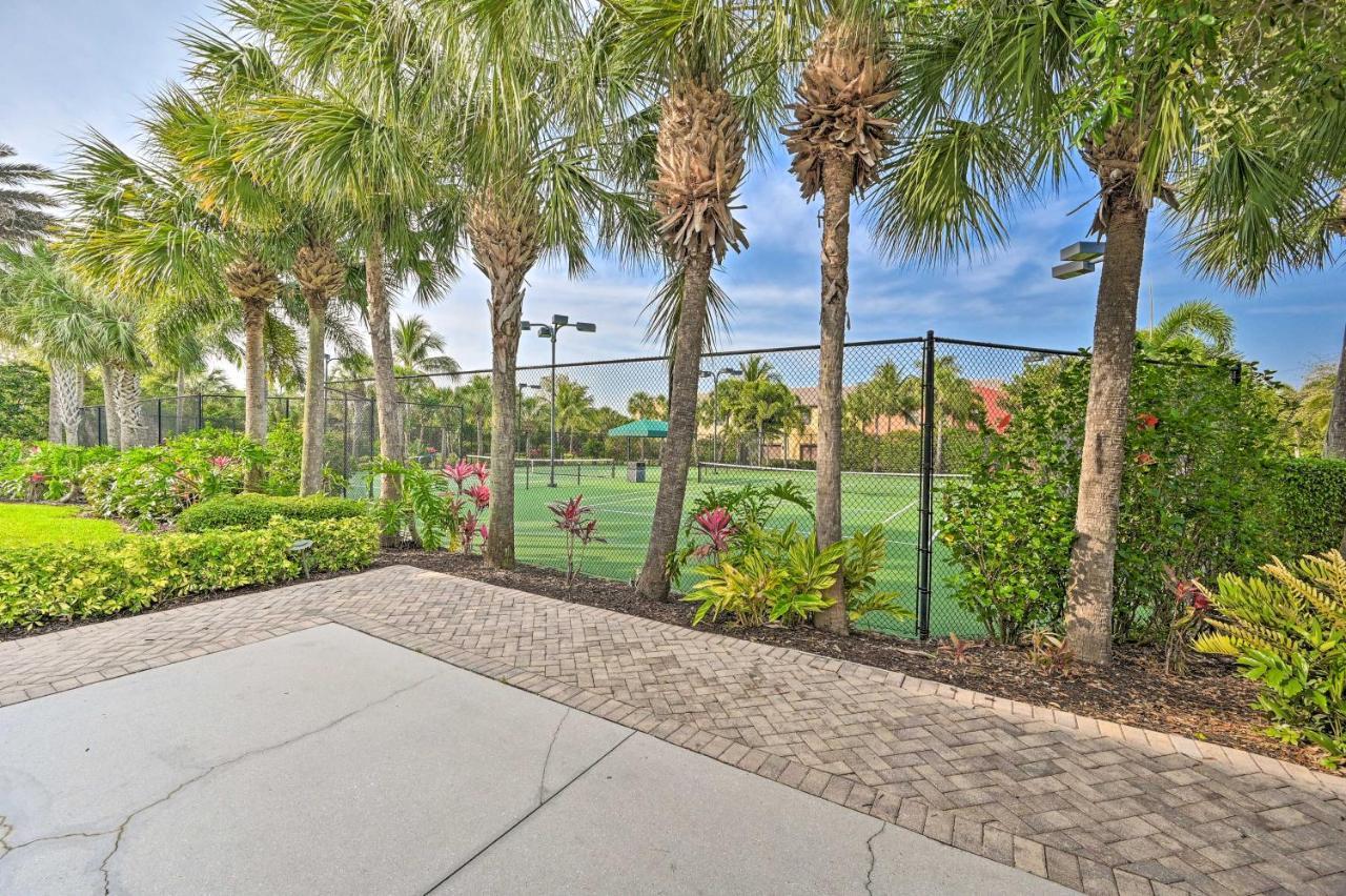 Alluring Retreat With Amenities! Naples