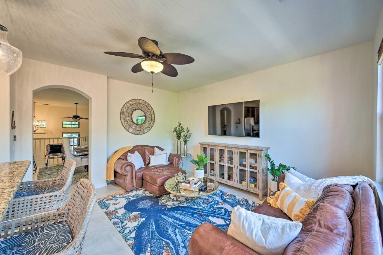 Alluring Retreat With Amenities! Naples