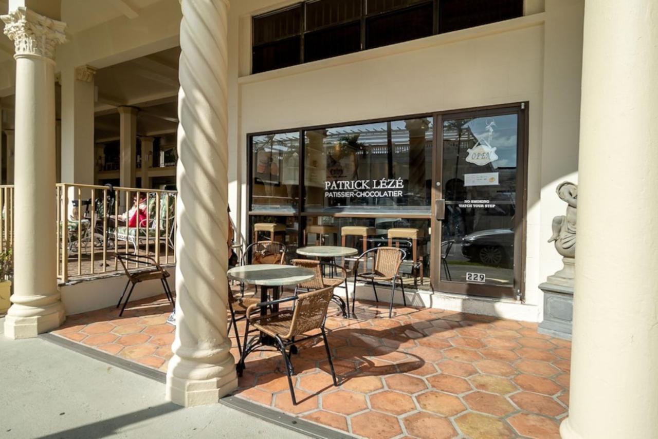 Tropical - Pool, Shops, 86