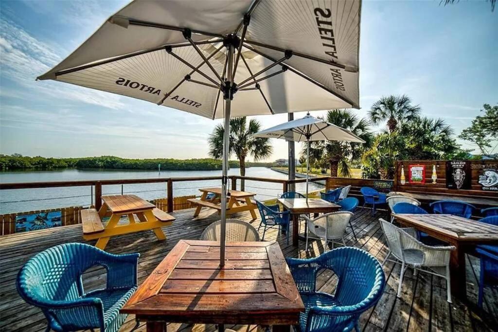Bay View, Studio206, Steps Away! Pool+wifi Ruskin