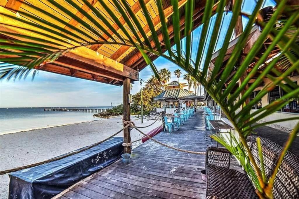 Bay View, Studio206, Steps Away! Pool+wifi *