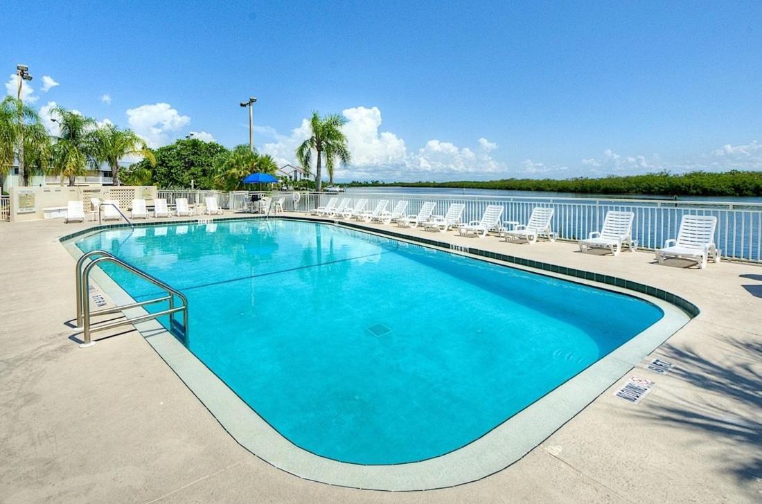 Bay View, Studio206, Steps Away! Pool+wifi *