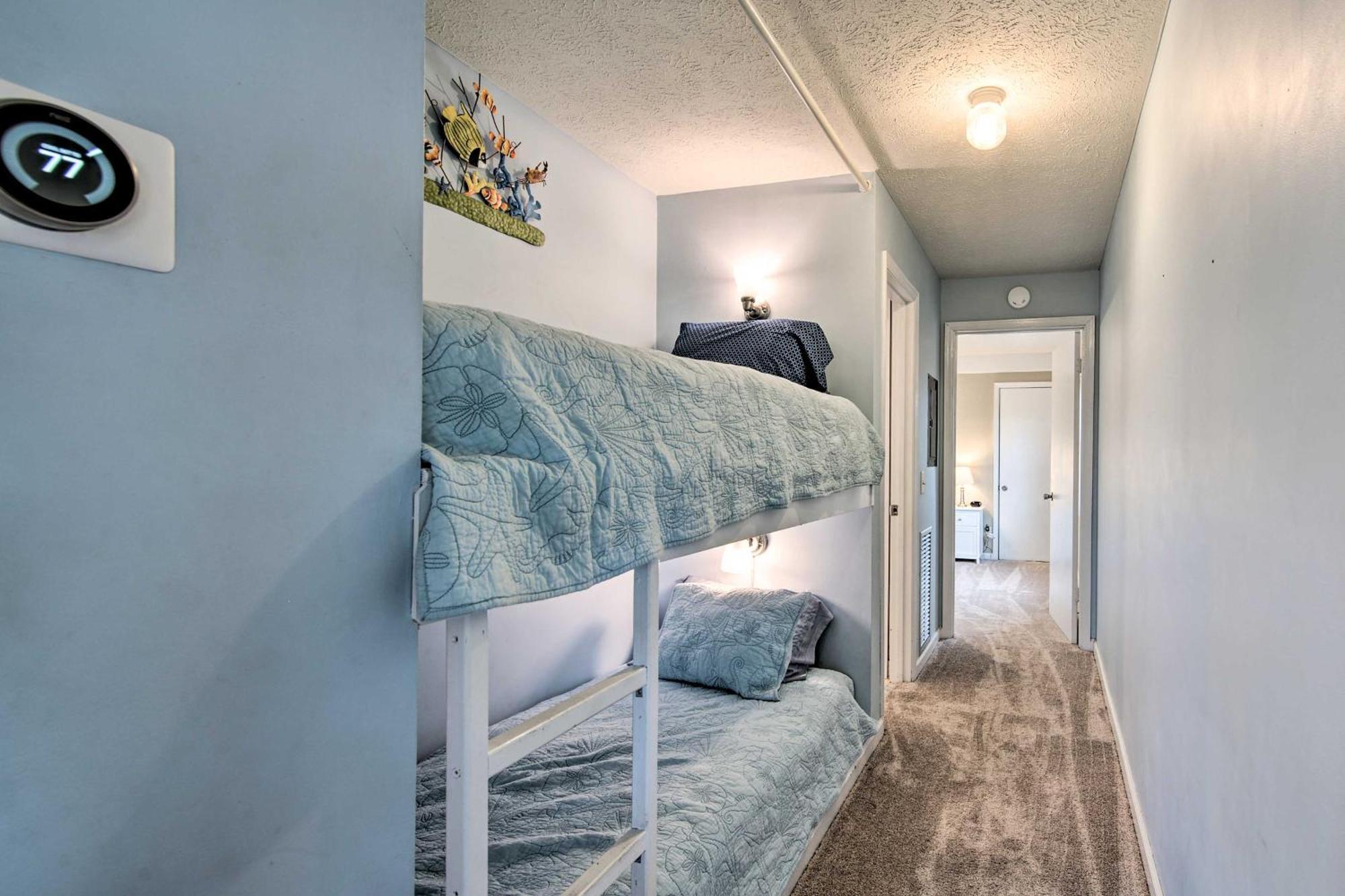 Pcb With Private Balcony And 3 Pools! Apartment