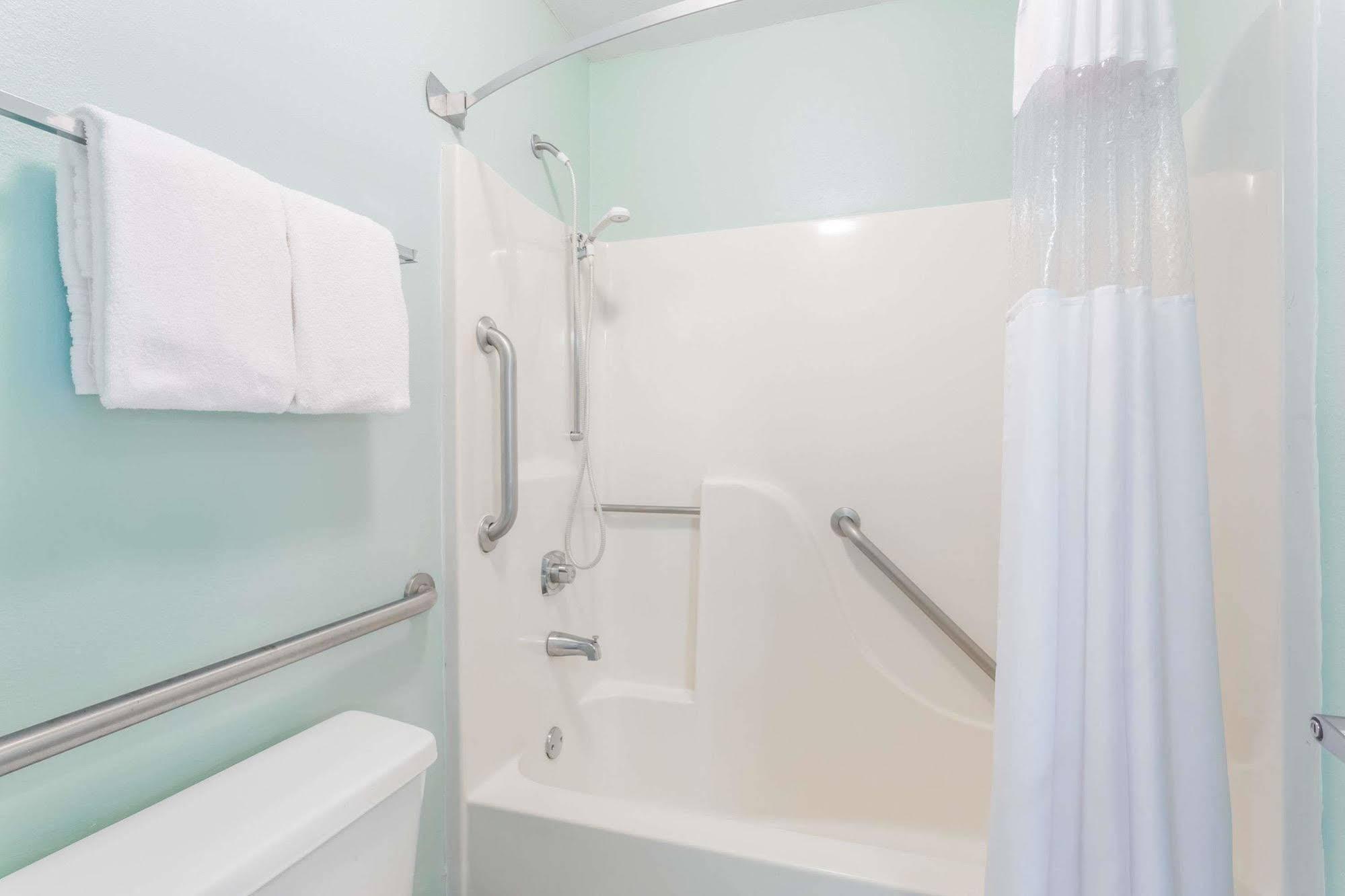 Hotel Western Beachside 3*