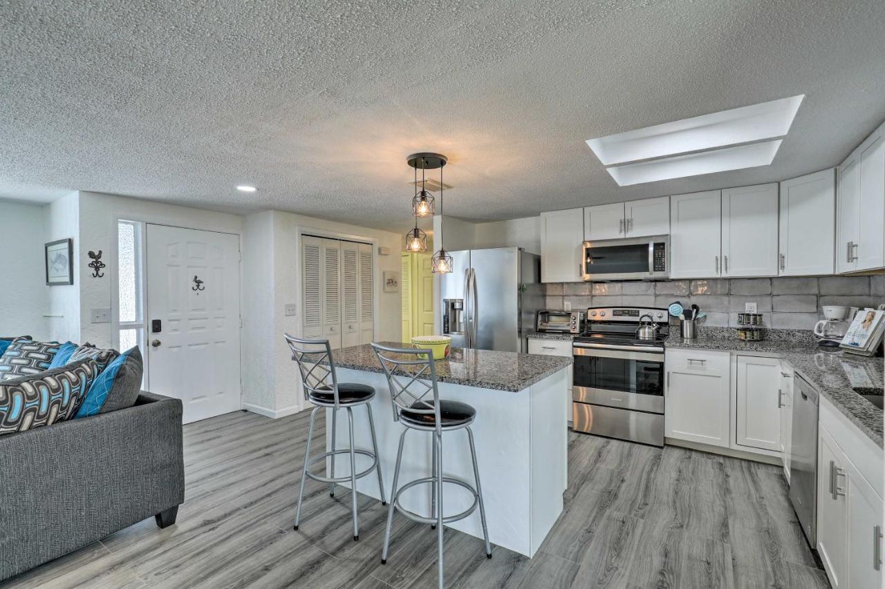 Charming With Patio, 7 Mi To Sunset Beach! Holiday home Holiday