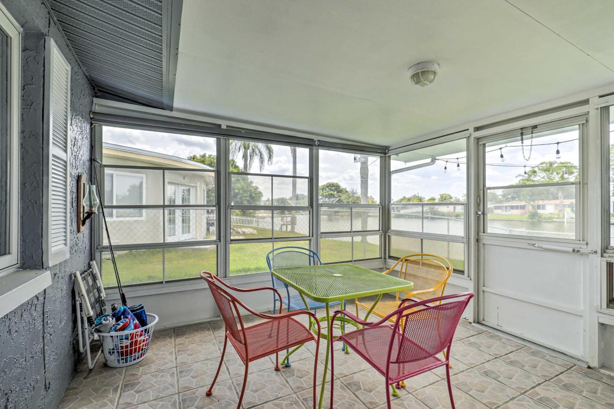 Charming With Patio, 7 Mi To Sunset Beach! Holiday home