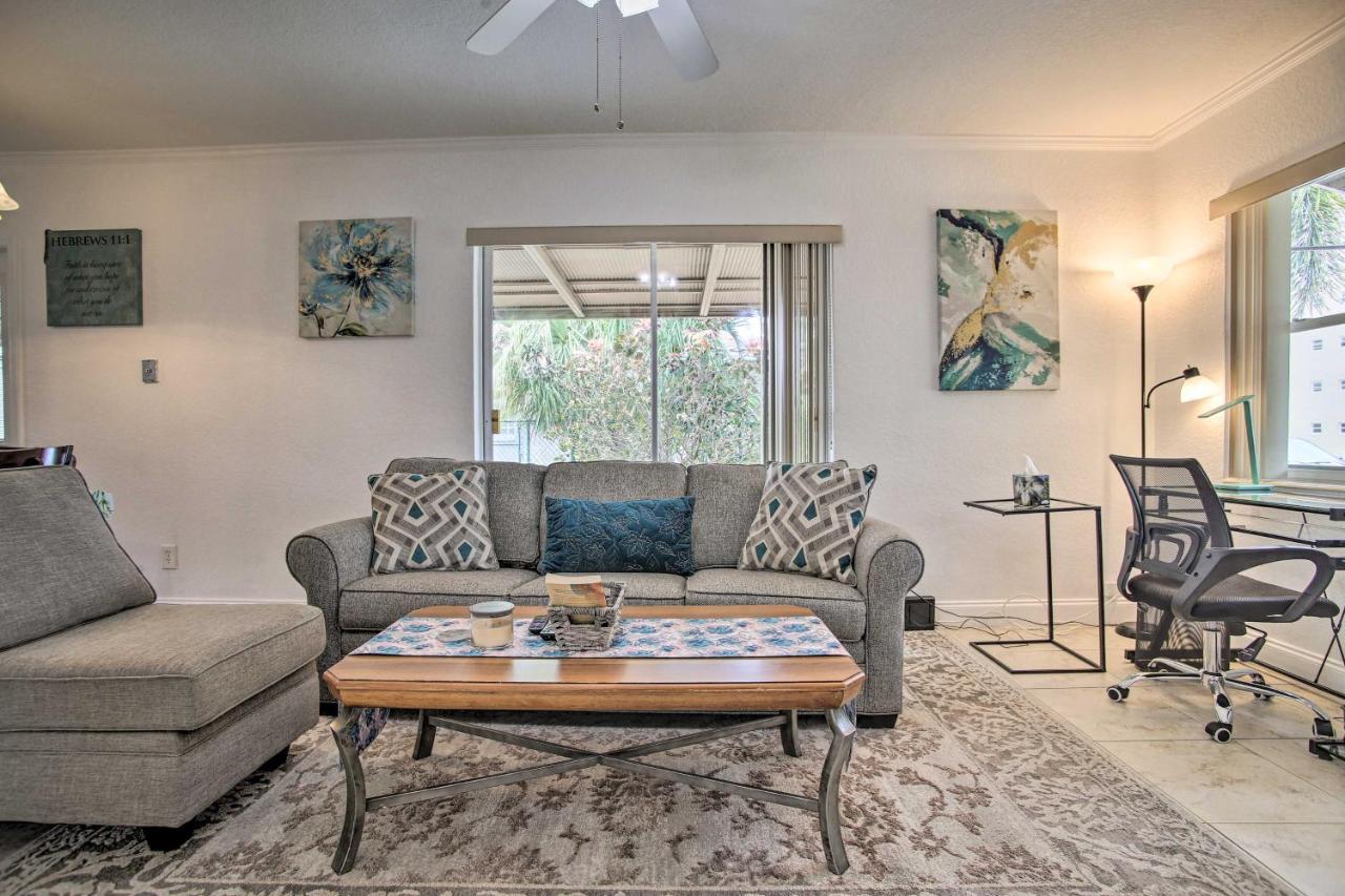 2 Mi To Boardwalk With Grill In Dania Beach! Holiday home Dania Beach
