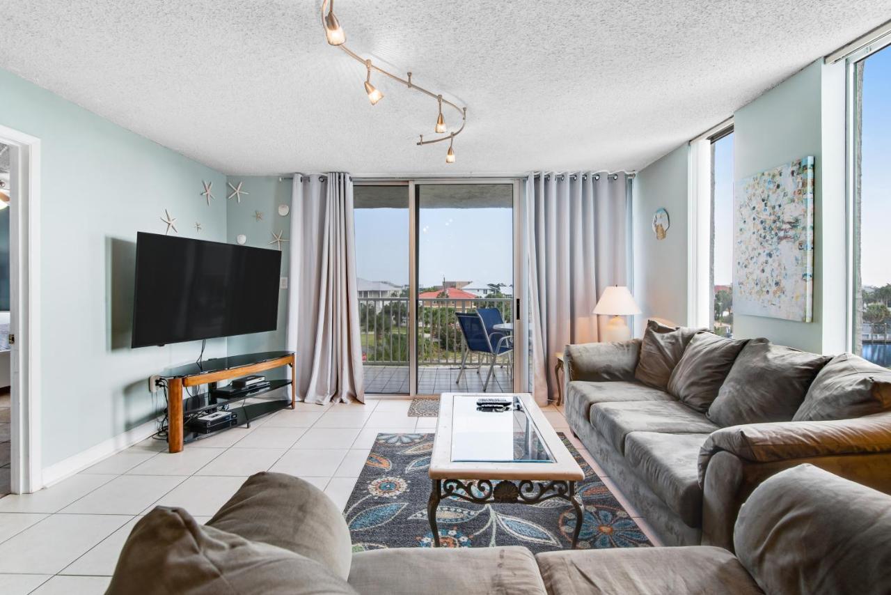 Apartment Dolphin Point #406a *