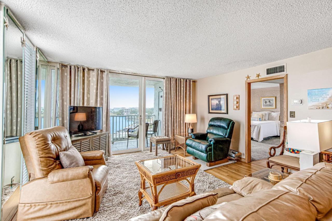 Apartment Dolphin Point #406a *