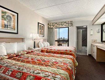 Baymont By Wyndham Near Busch Gardens Tampa