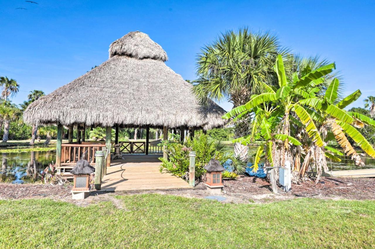 Riverfront With Dock And Deck Apartment