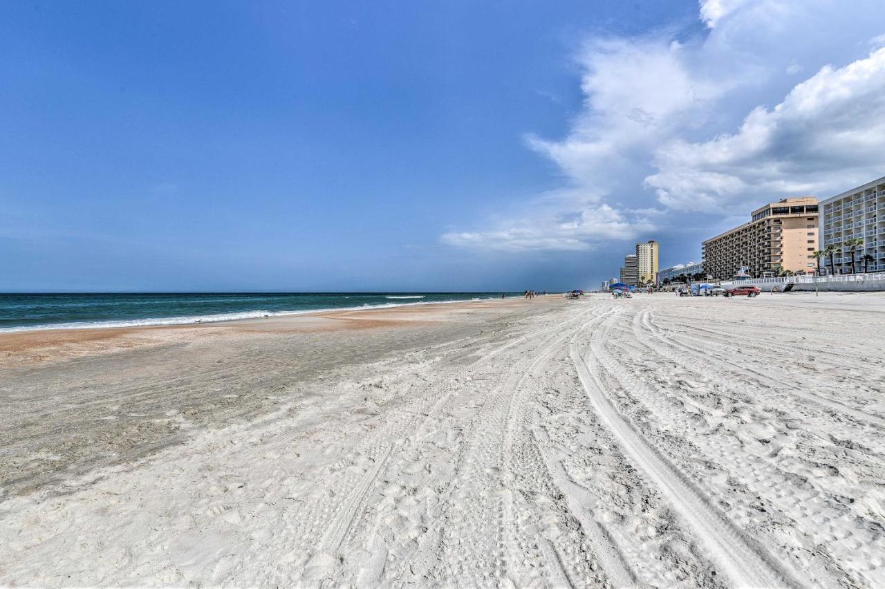Ocean-view Daytona Retreat With Balcony * Daytona Beach
