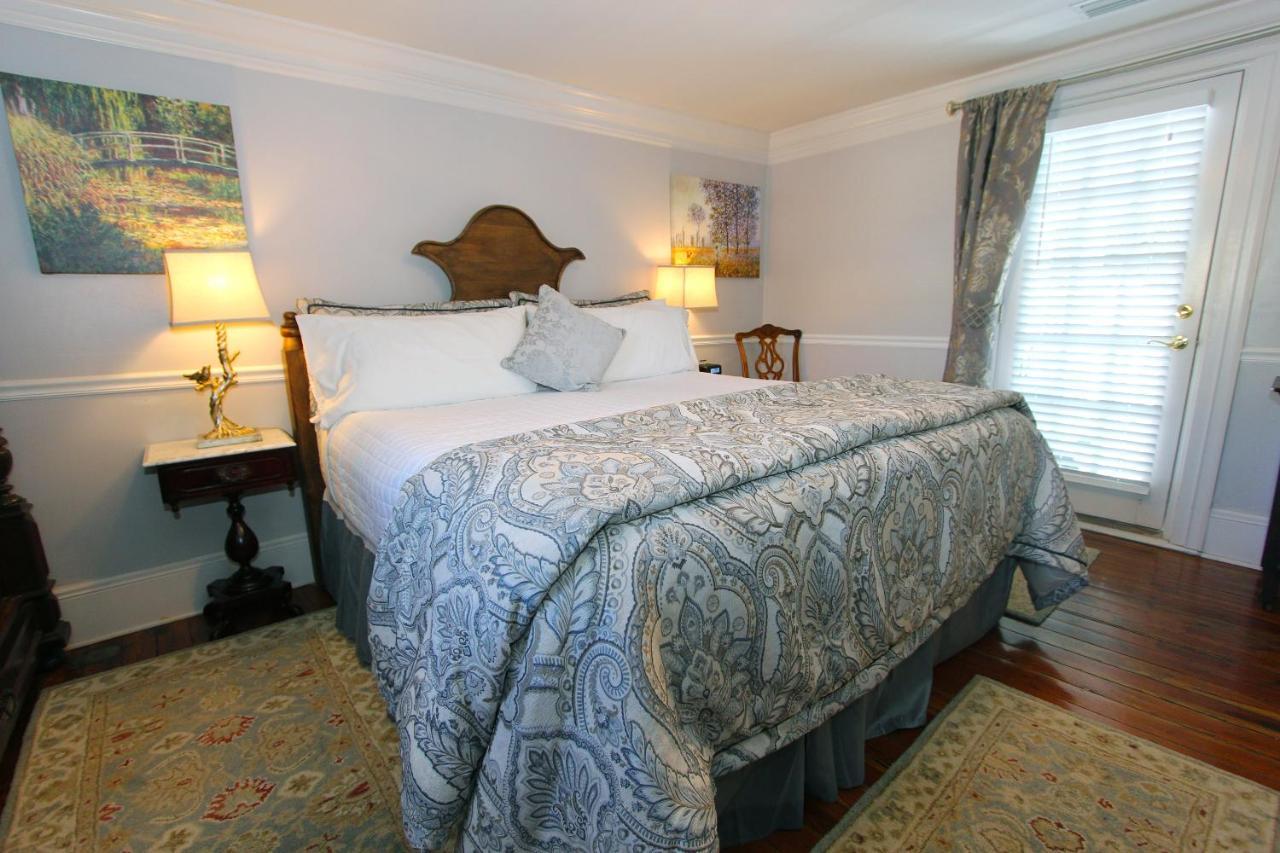 Bayfront Westcott House Bed & Breakfast 3*