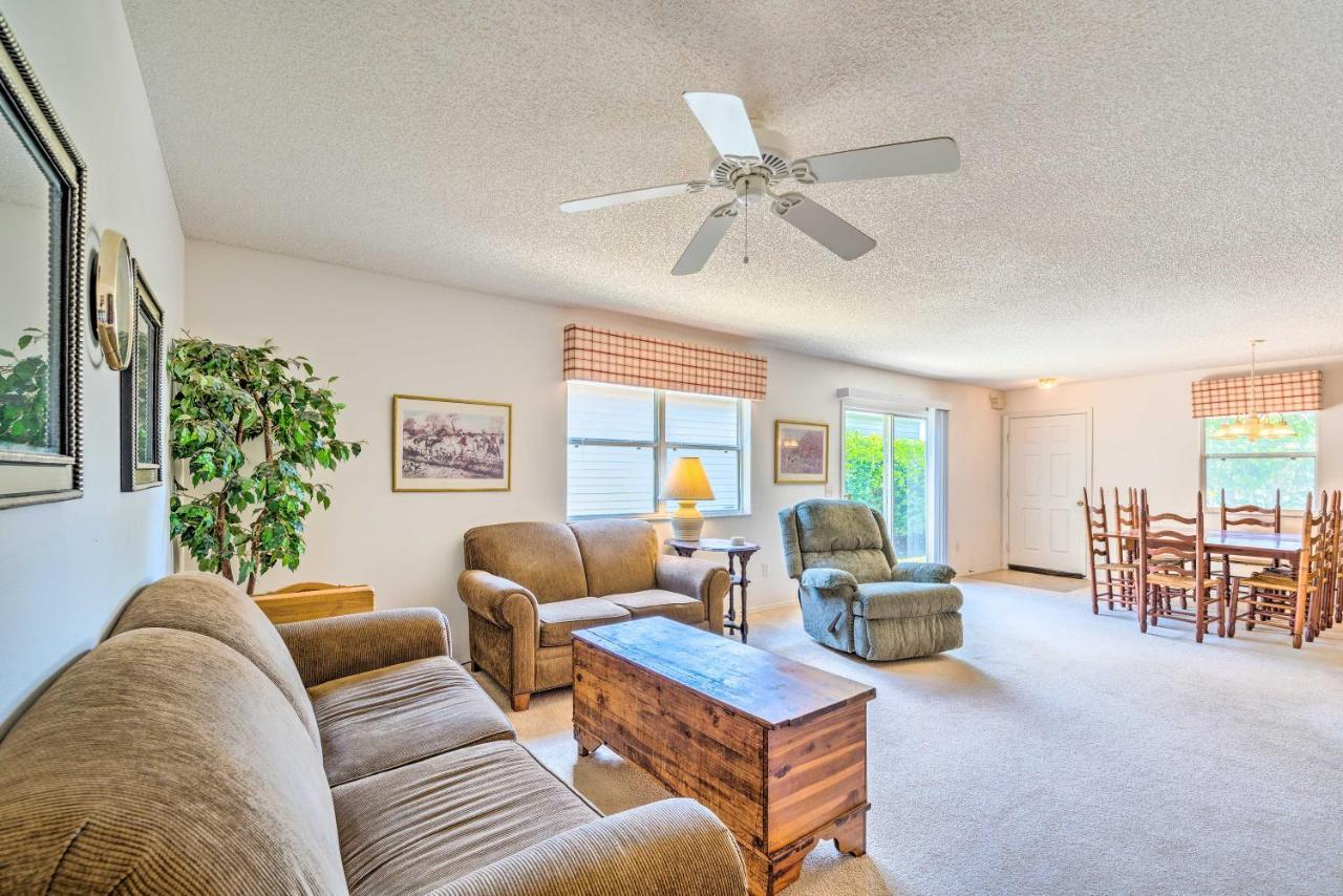 Sunny In With Lanai And Pool Access! Holiday home