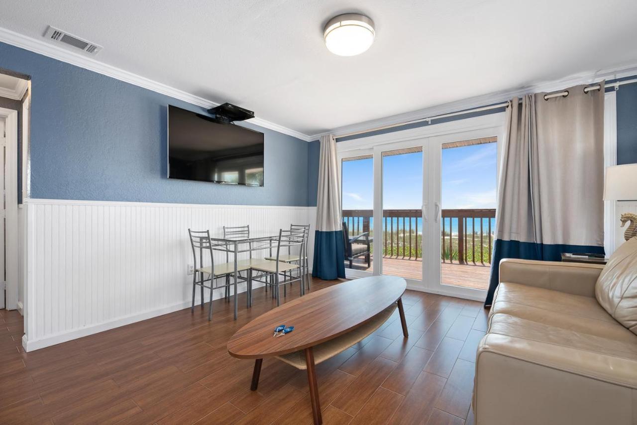 Resort Suntan Terrace Nokomis