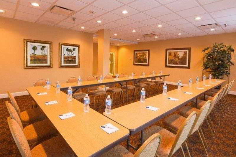 Spark By Hilton Ormond Oceanfront Hotel