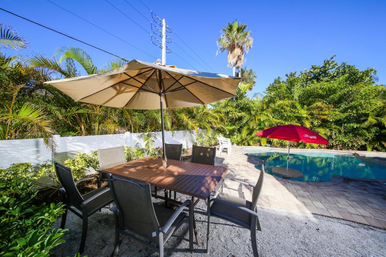 Starfish Isle By Retreats Holiday home Holmes Beach