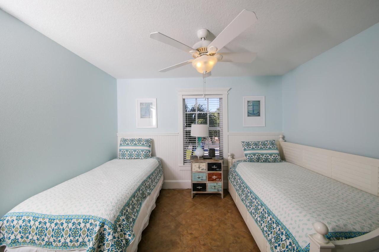 Starfish Isle By Retreats Holiday home Holmes Beach