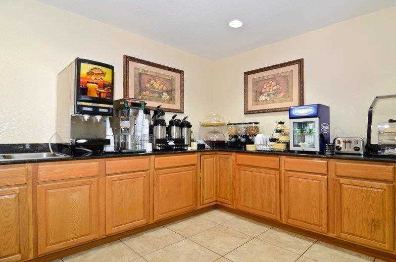 Western Edgewater 3*