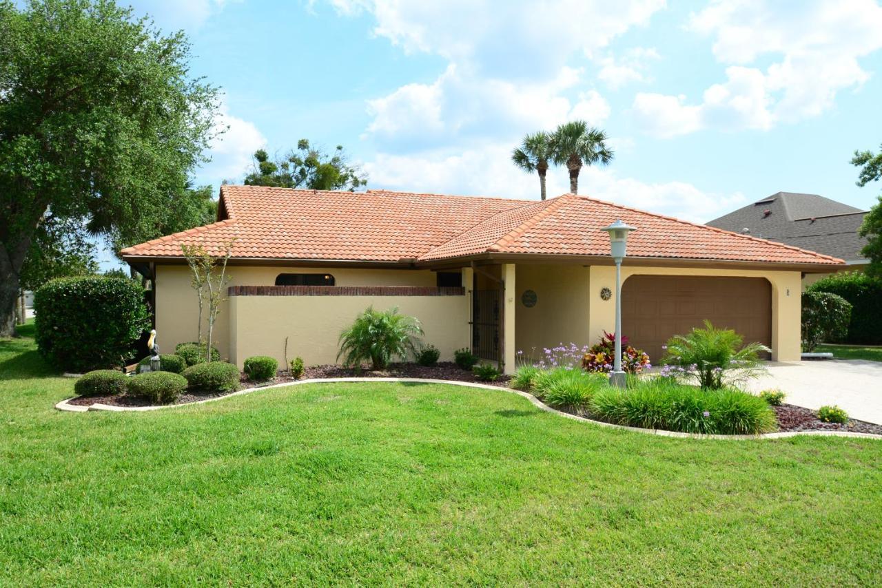 Salt Life Cozy Canal Front Pool W Boat Dock Holiday home Palm Coast