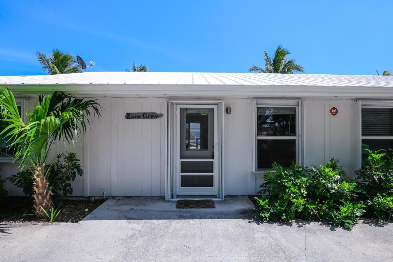 Beachfront Ocean Duplex Holiday home