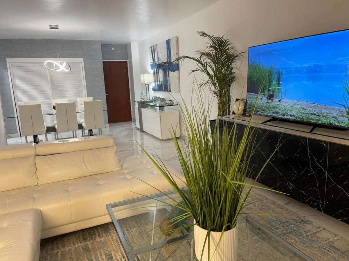 Ocean View * Hollywood