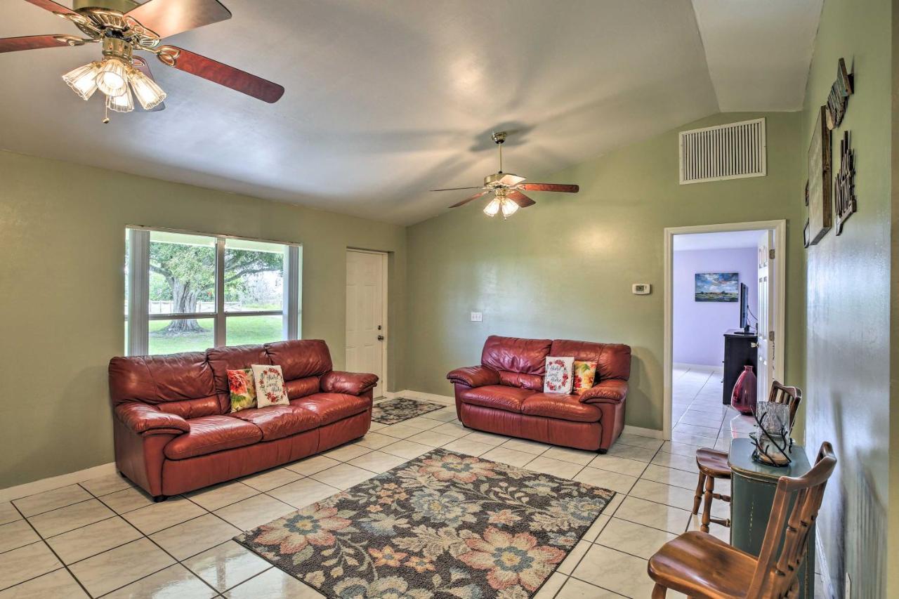 Okeechobee Fishing Retreat With Fire Pit! Holiday home