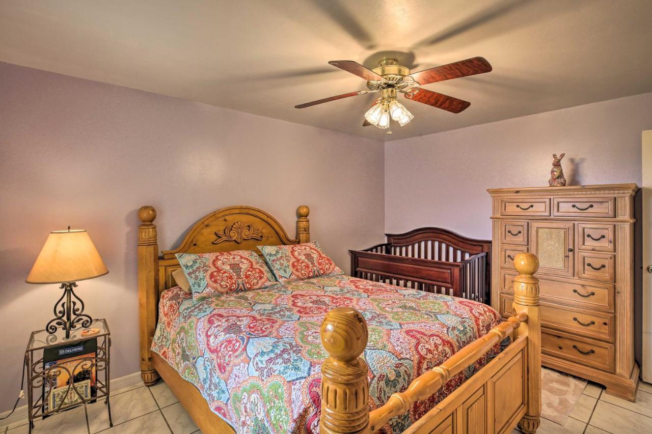 Holiday home Okeechobee Fishing Retreat With Fire Pit!