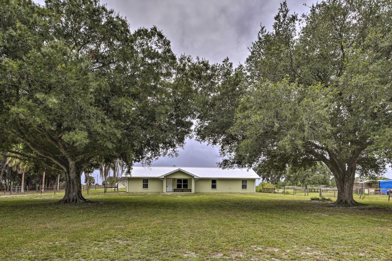 Okeechobee Fishing Retreat With Fire Pit! *