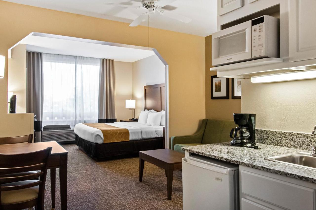 Hotel Comfort Maingate East Celebration