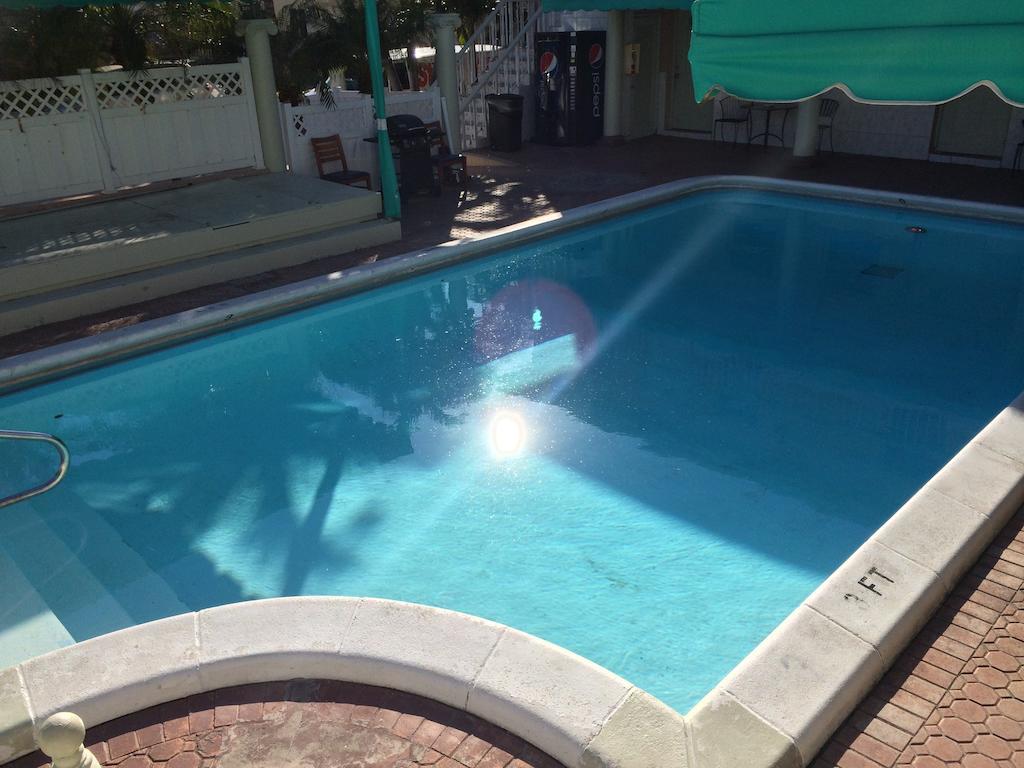 The Blue Wave Hotel 3*