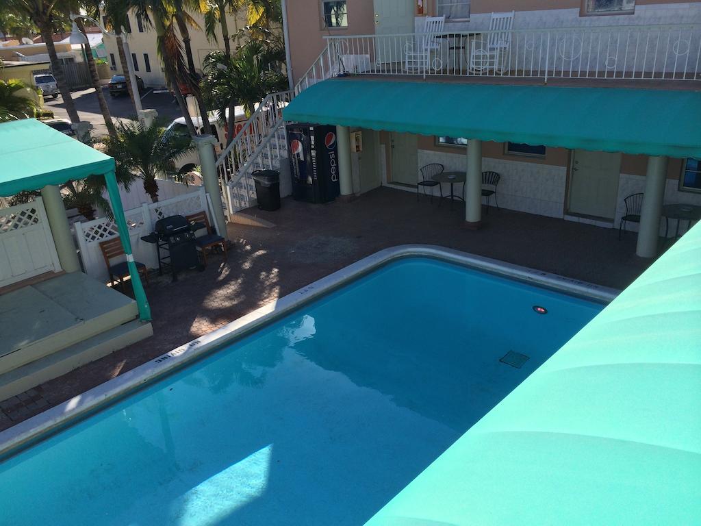 Hotel The Blue Wave Hollywood