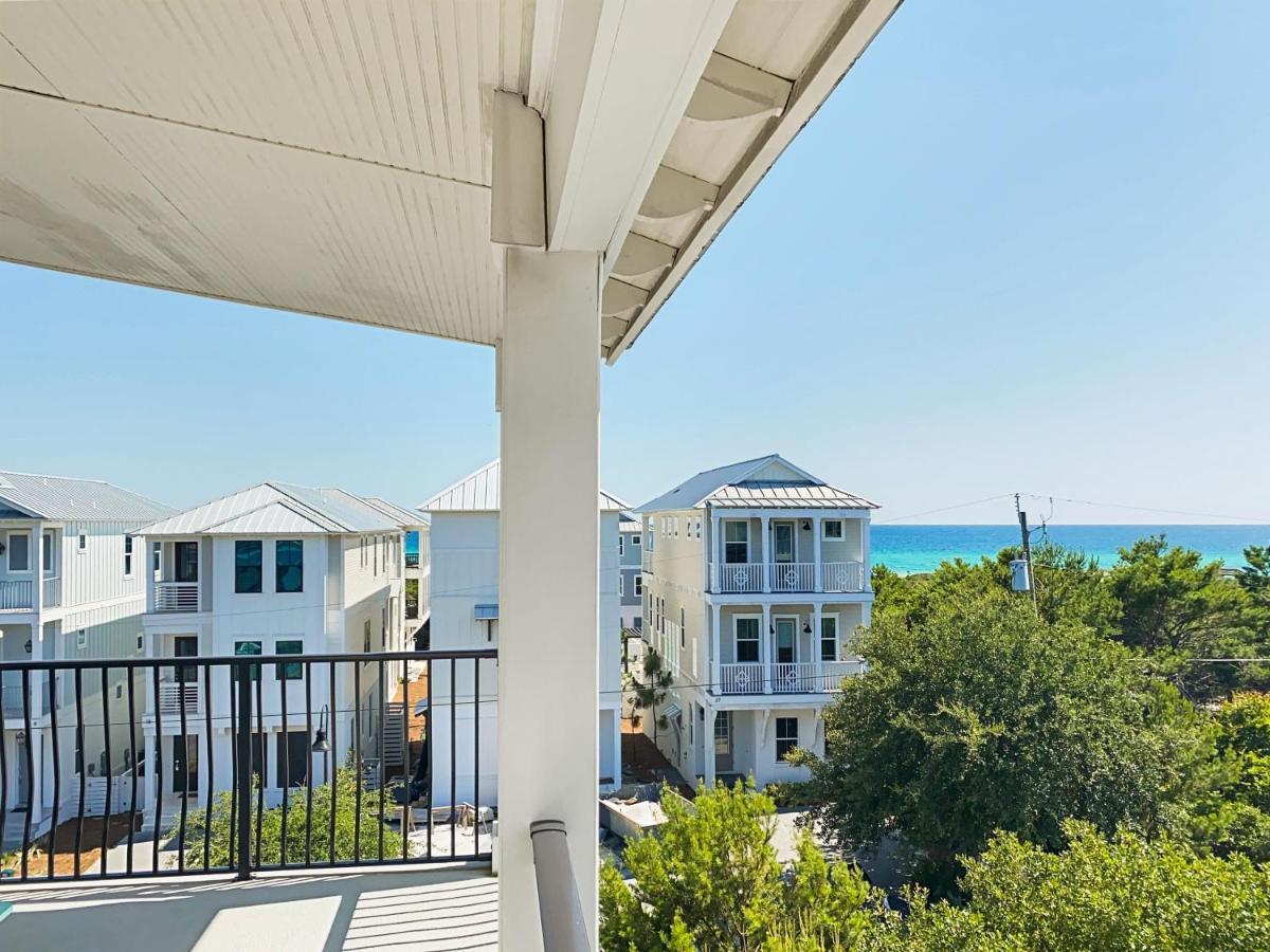 Pompano Palace