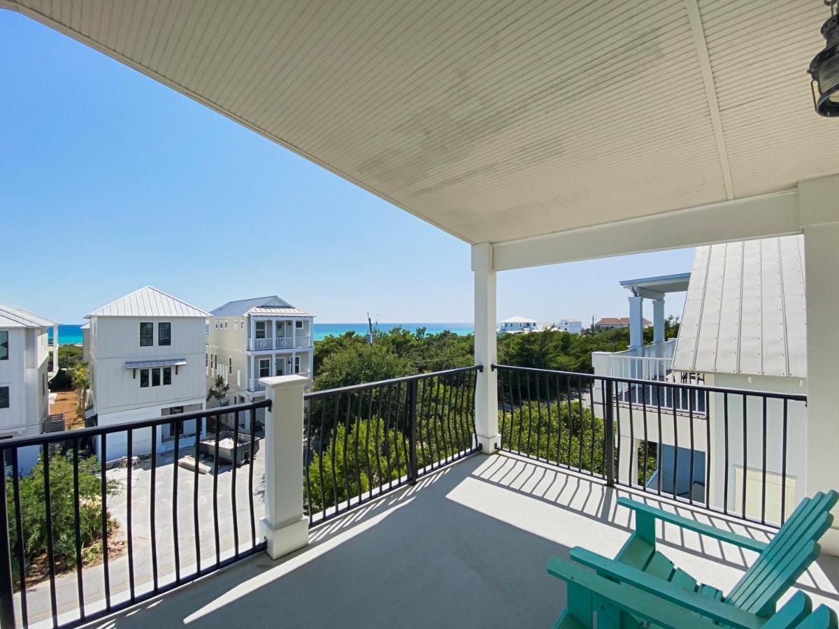 Pompano Palace *