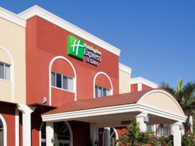 Express & West By Ihg Hotel 2*