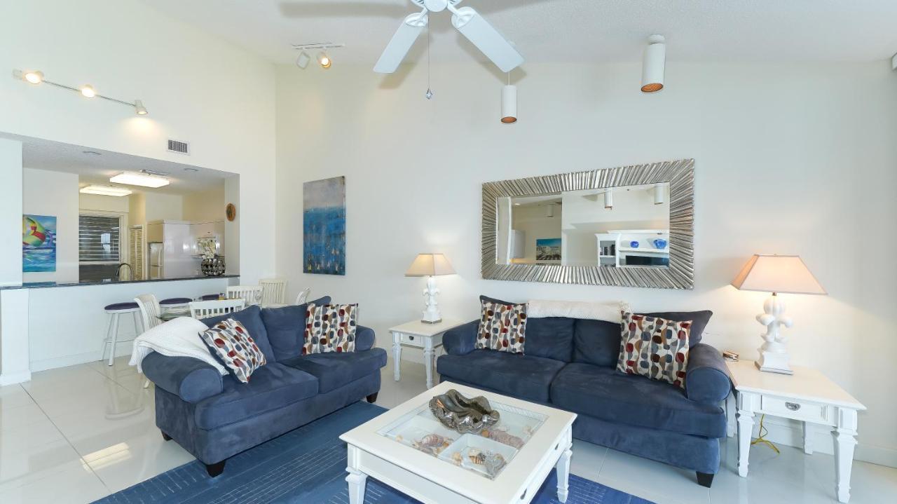 Harbor Club 309 Apartment